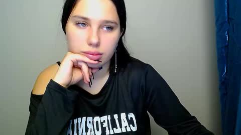 Olivia online show from October 2025 04:22:01 AM