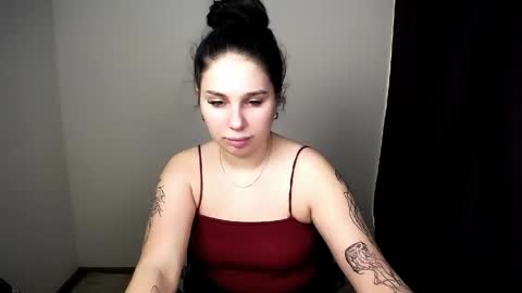 Olivia online show from April 2026 08:35:02 PM