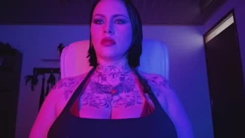   online show from October 2025 01:18:01 PM