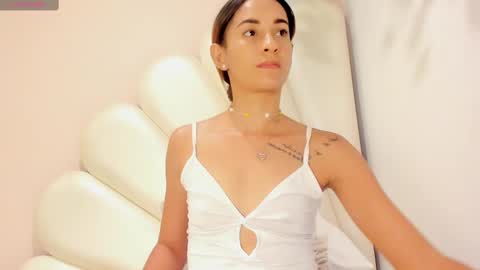 Snapshot of olivia_stevens_ chatting on February 2025 12:32:02 AM Olivia online show from February 2025 12:32:02 AM