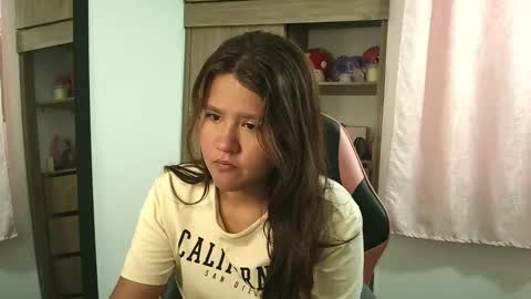 Olivia online show from September 2025 12:51:01 PM