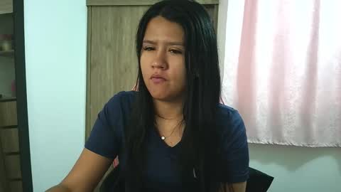 Olivia online show from November 2025 01:12:02 PM