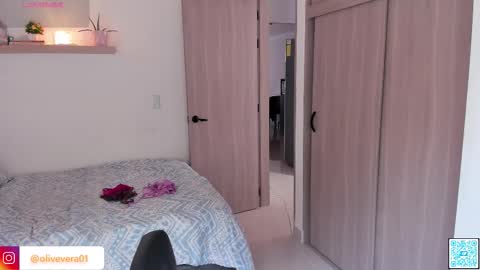 Olivia   40 off online show from October 2025 03:24:02 PM