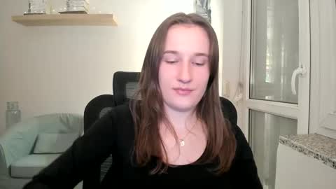 Snapshot of oliviaaa2003 chatting on December 2024 10:13:01 PM Oliwiaa2004 online show from December 2024 10:13:01 PM