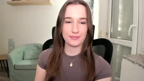 Snapshot of oliviaaa2003 chatting on March 2025 10:26:01 PM Oliwiaa2004 online show from March 2025 10:26:01 PM