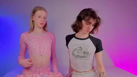 oliviaapink online show from February 2026 08:16:01 PM