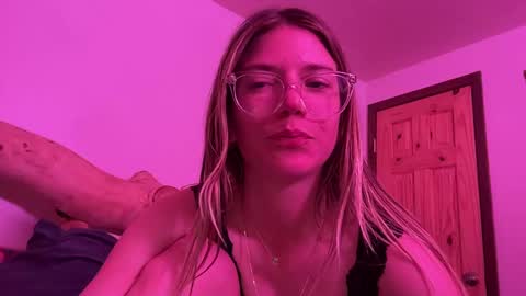 Olivia online show from February 2025 06:25:02 AM