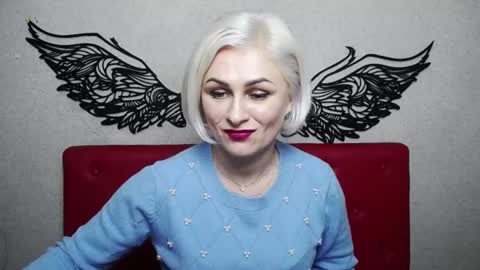 OliviaHorst online show from February 2025 12:17:02 PM