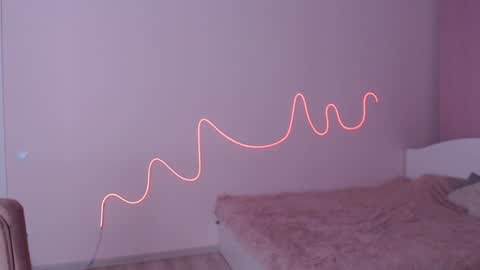 Olivia online show from December 2024 06:12:01 PM