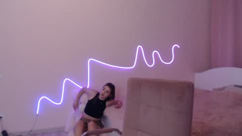 Olivia online show from January 2025 09:37:01 PM