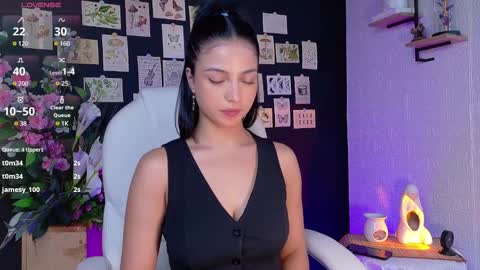 Olivia Mcneill  online show from January 2025 06:45:01 PM