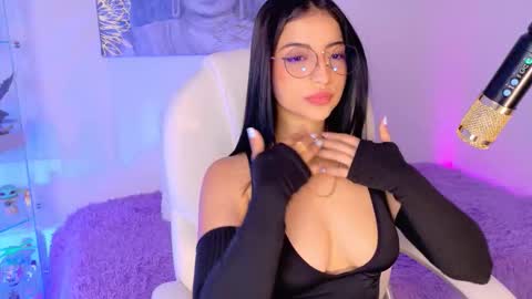 Snapshot of oliviamcneill chatting on February 2026 01:03:01 PM Olivia Mcneill online show from February 2026 01:03:01 PM