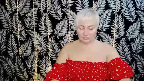 Kelly online show from December 2025 01:29:01 PM