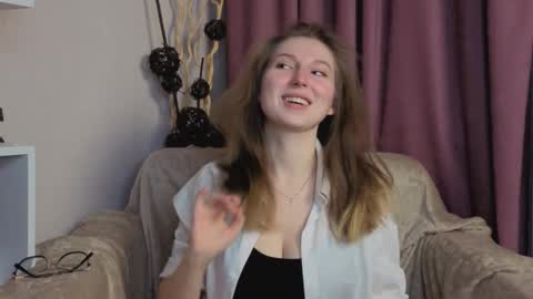 Kylie online show from November 2025 06:14:01 PM