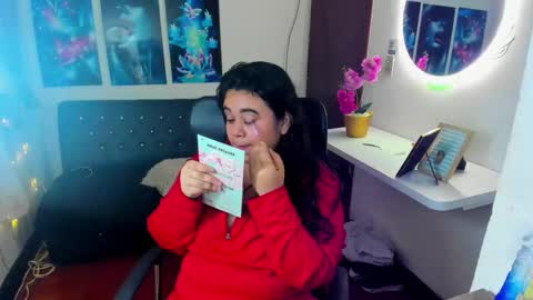 oliviia_cute online show from November 2025 05:07:02 AM