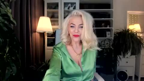 Snapshot of ollalla7 chatting on July 2026 03:43:02 PM ollalla7 online show from July 2026 03:43:02 PM