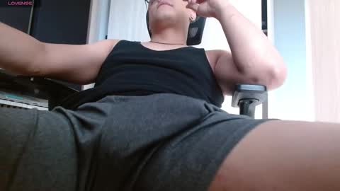 Snapshot of olliver3018 chatting on February 2026 05:52:01 PM Olliver online show from February 2026 05:52:01 PM