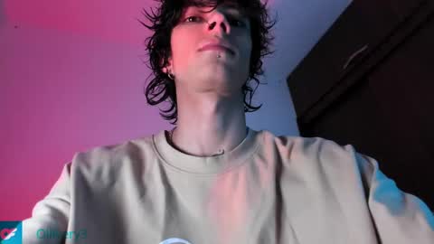     online show from February 2025 02:58:02 AM