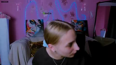 Snapshot of ollivia_dream chatting on May 2026 05:47:01 AM Ollivia online show from May 2026 05:47:01 AM