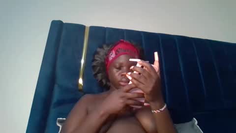 ollleina online show from April 2026 06:54:01 AM