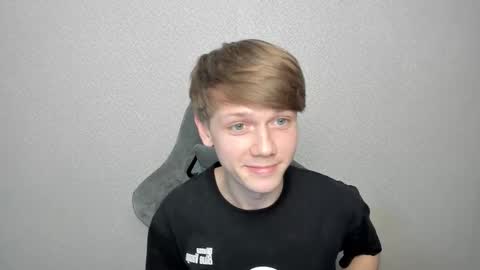 Oliver and Mira online show from February 2026 06:22:02 PM