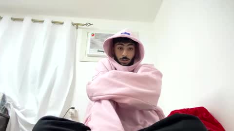 omarsami998 online show from January 2025 01:43:01 AM