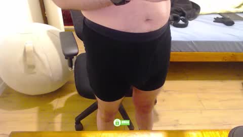 Snapshot of omisoluckyguy chatting on December 2025 03:08:02 PM lucky guy online show from December 2025 03:08:02 PM