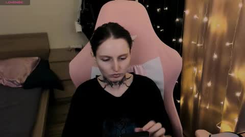 Snapshot of on_yxxx chatting on November 2025 06:57:02 PM on_yxxx online show from November 2025 06:57:02 PM