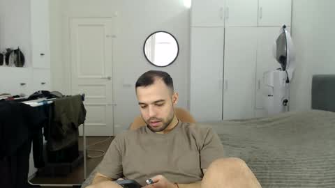 onebestlover online show from February 2026 09:35:02 AM