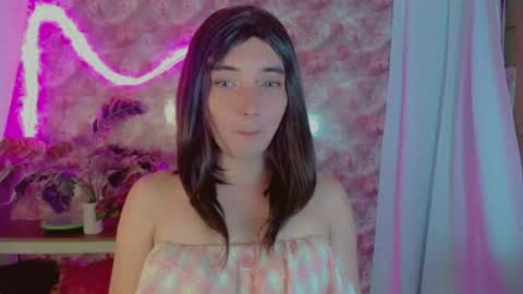 Snapshot of onelesslonelygirl69 chatting on August 2026 06:26:02 AM KLIER online show from August 2026 06:26:02 AM