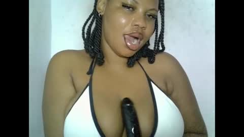 Snapshot of oneofdbestchubbygaloncb chatting on June 2026 04:40:01 AM oneofdbestchubbygaloncb online show from June 2026 04:40:01 AM