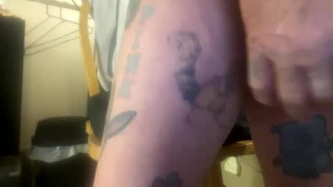 onesmallweenie online show from May 2026 10:38:01 PM