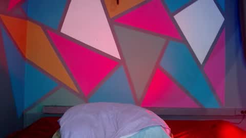 onessandra online show from February 2026 03:46:01 AM