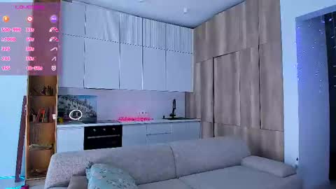 Amelia online show from March 2025 07:04:02 AM