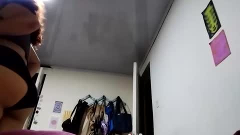 Snapshot of onlysaralee chatting on September 2025 06:59:01 AM Sara Lee online show from September 2025 06:59:01 AM