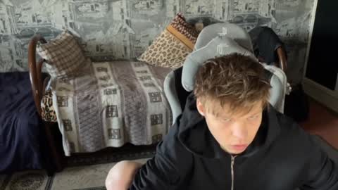 Snapshot of oofcblesssexx chatting on December 2024 09:02:01 AM bless god online show from December 2024 09:02:01 AM