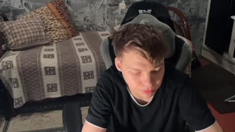 Snapshot of oofcblesssexx chatting on December 2024 06:17:02 PM bless god online show from December 2024 06:17:02 PM