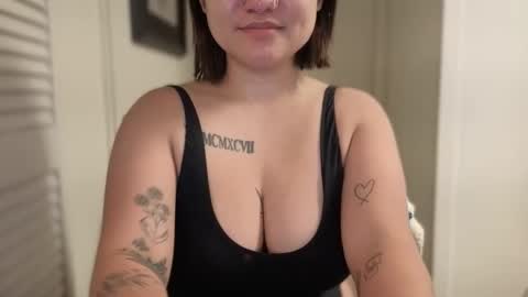 Snapshot of oohhellothere chatting on March 2026 08:40:02 AM Miss Girly online show from March 2026 08:40:02 AM