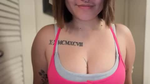 Snapshot of oohhellothere chatting on March 2026 08:53:01 AM Miss Girly online show from March 2026 08:53:01 AM