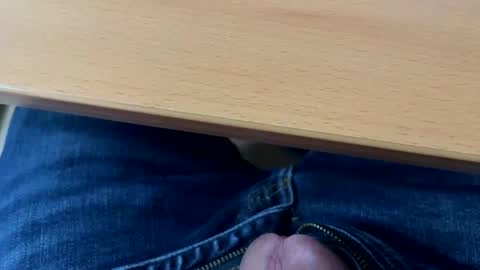 Snapshot of ooiskyfalloo chatting on December 2024 05:26:01 AM ooiskyfalloo online show from December 2024 05:26:01 AM