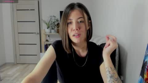 Snapshot of oops_britney chatting on September 2025 08:13:02 PM Britney online show from September 2025 08:13:02 PM