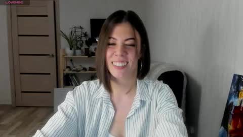 Snapshot of oops_britney chatting on October 2025 07:23:02 PM Britney online show from October 2025 07:23:02 PM