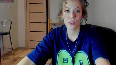 Snapshot of oops_britney chatting on February 2026 04:03:02 PM Britney online show from February 2026 04:03:02 PM