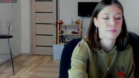 Snapshot of oops_britney chatting on February 2026 05:03:02 PM Britney online show from February 2026 05:03:02 PM