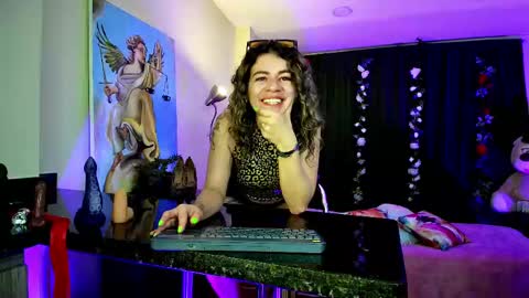 Oriana online show from February 2025 05:03:02 AM