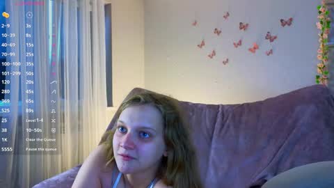Snapshot of orivienne chatting on May 2026 04:02:02 PM Dolores online show from May 2026 04:02:02 PM