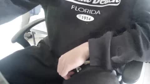 Snapshot of orobrus chatting on January 2025 01:27:01 PM Oroborus online show from January 2025 01:27:01 PM