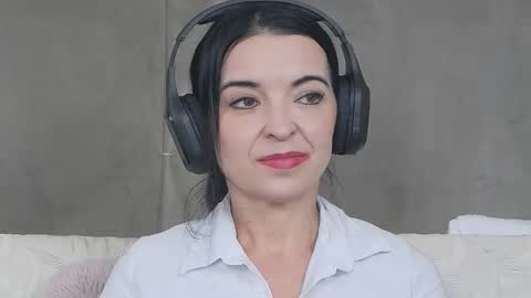 Snapshot of ortensialady76444316 chatting on February 2025 02:13:02 PM Ortensialady online show from February 2025 02:13:02 PM