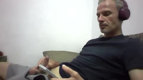 Snapshot of orwel09 chatting on November 2025 06:08:01 PM orwel09 online show from November 2025 06:08:01 PM