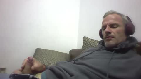 orwel09 online show from December 2025 07:53:02 PM